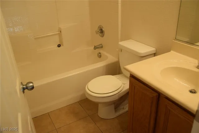 $1,950 | 8148 Finch Feather Street, Las Vegas, NV 89143