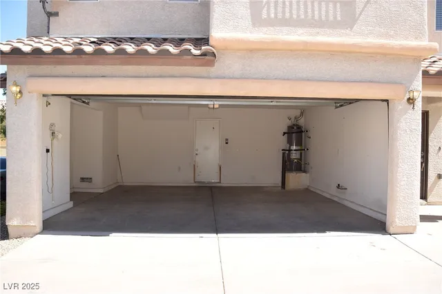 $1,950 | 8148 Finch Feather Street, Las Vegas, NV 89143