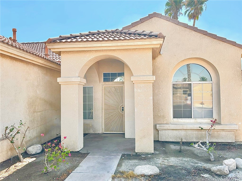 68261 Riviera Road Cathedral City, CA 92234 - Photo 3 of 17