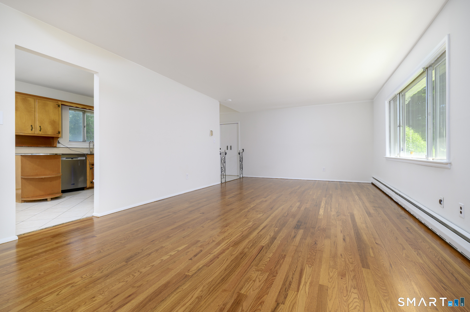 9 Pocono Road Norwalk, CT 06851 - Photo 10 of 40