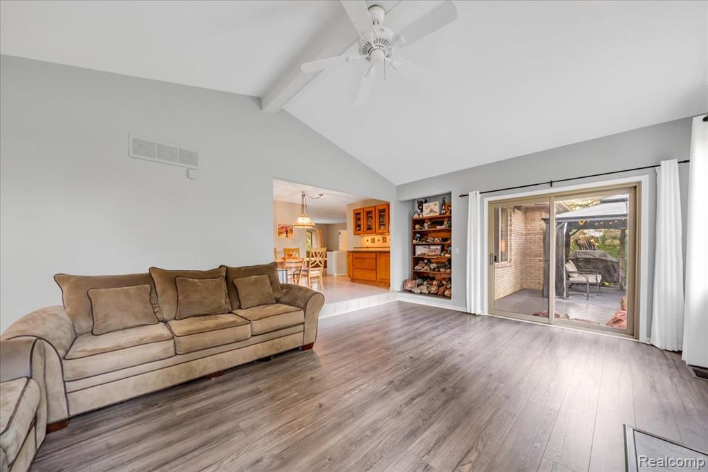 1370 South Boulevard Rochester, MI 48309 - Photo 23 of 65