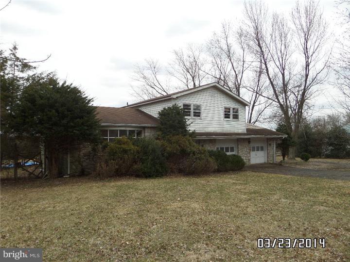 35 Ferry Road Doylestown, PA 18901 - Photo 2 of 22