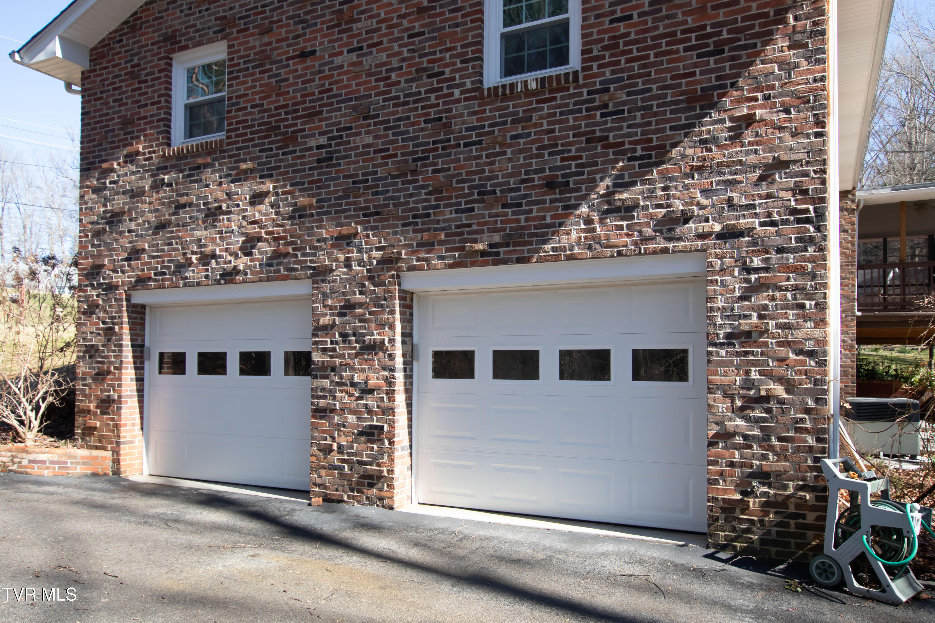 21587 Plantation Road Bristol, VA 24202 - Photo 16 of 55 Plantation Two-17