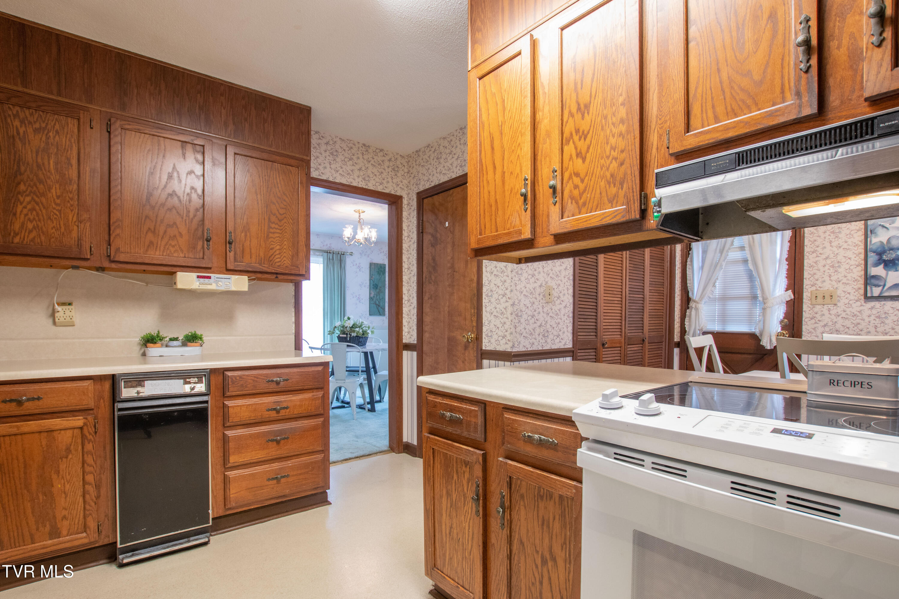21587 Plantation Road Bristol, VA 24202 - Photo 21 of 55 Plantation-21