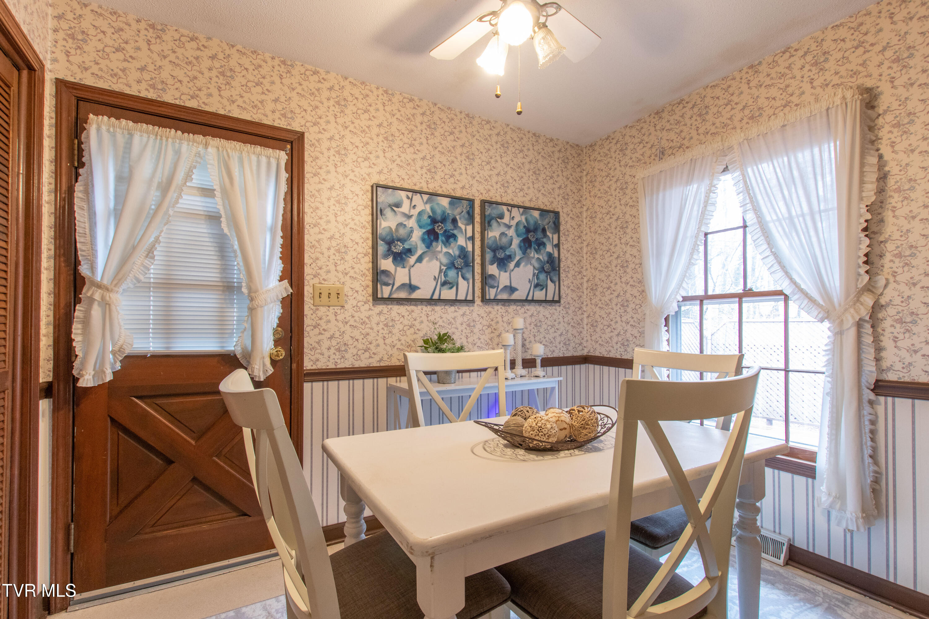 21587 Plantation Road Bristol, VA 24202 - Photo 23 of 55 Plantation-23