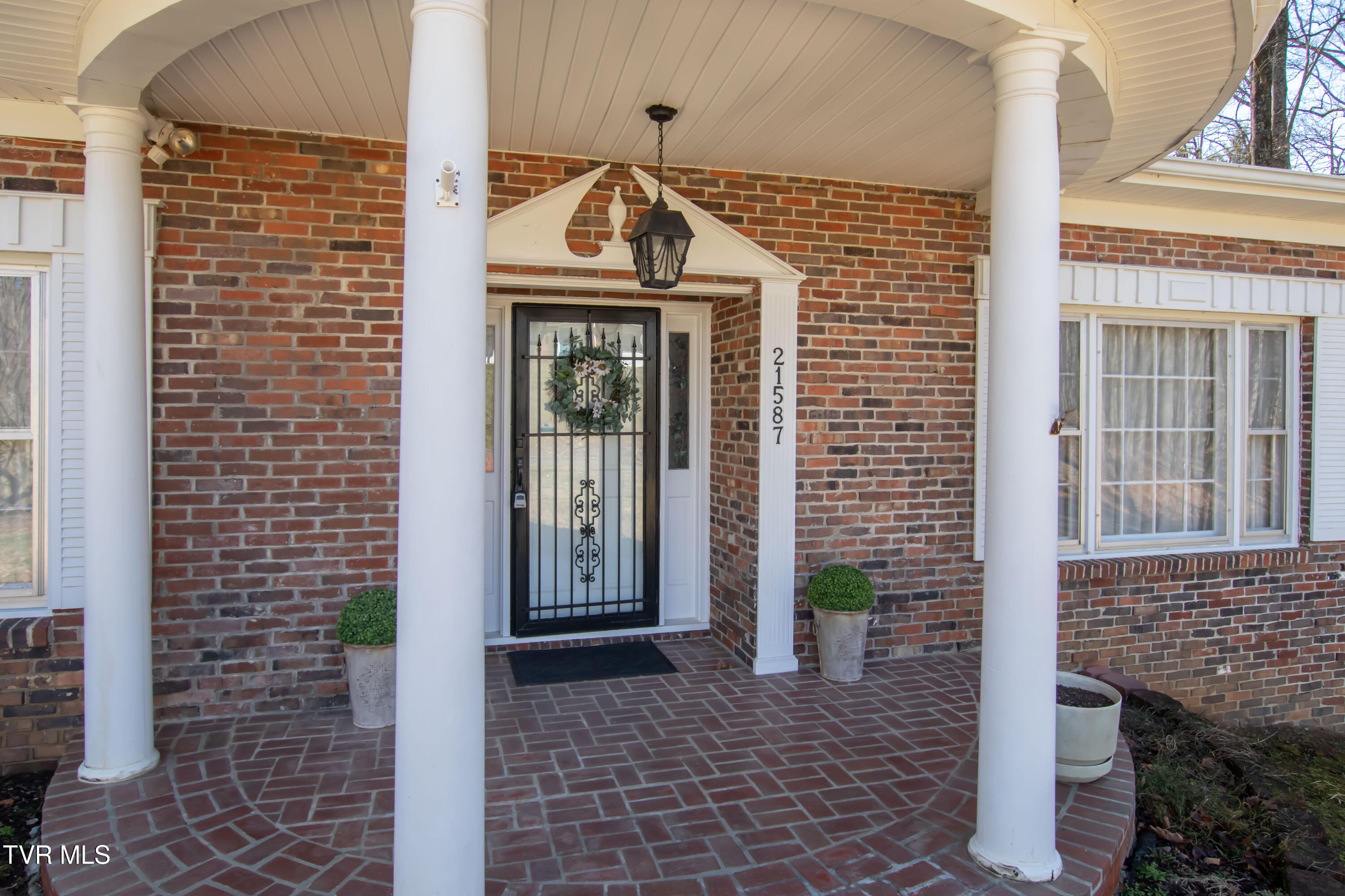 21587 Plantation Road Bristol, VA 24202 - Photo 3 of 55 Plantation Two-7