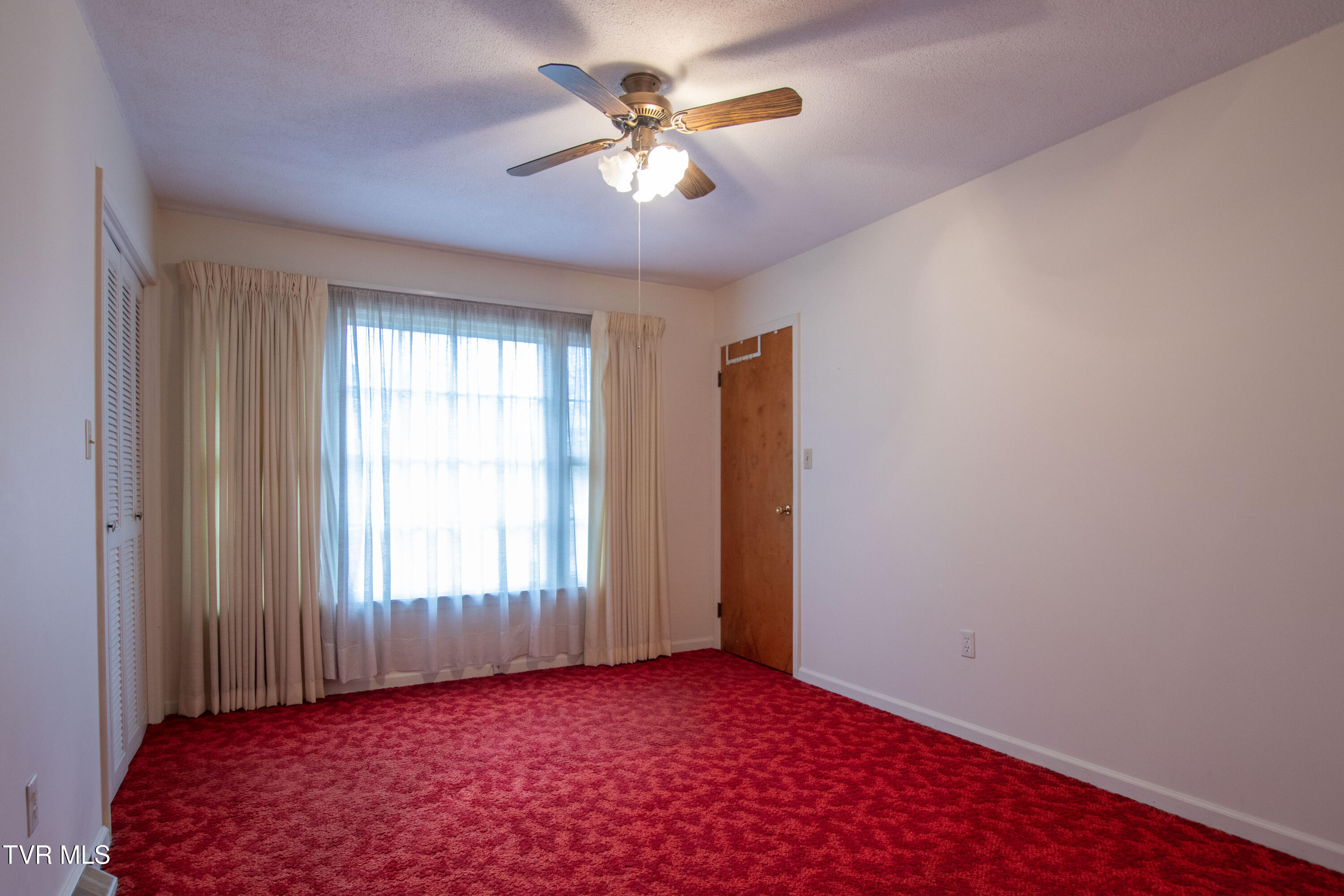 21587 Plantation Road Bristol, VA 24202 - Photo 43 of 55 Plantation-42