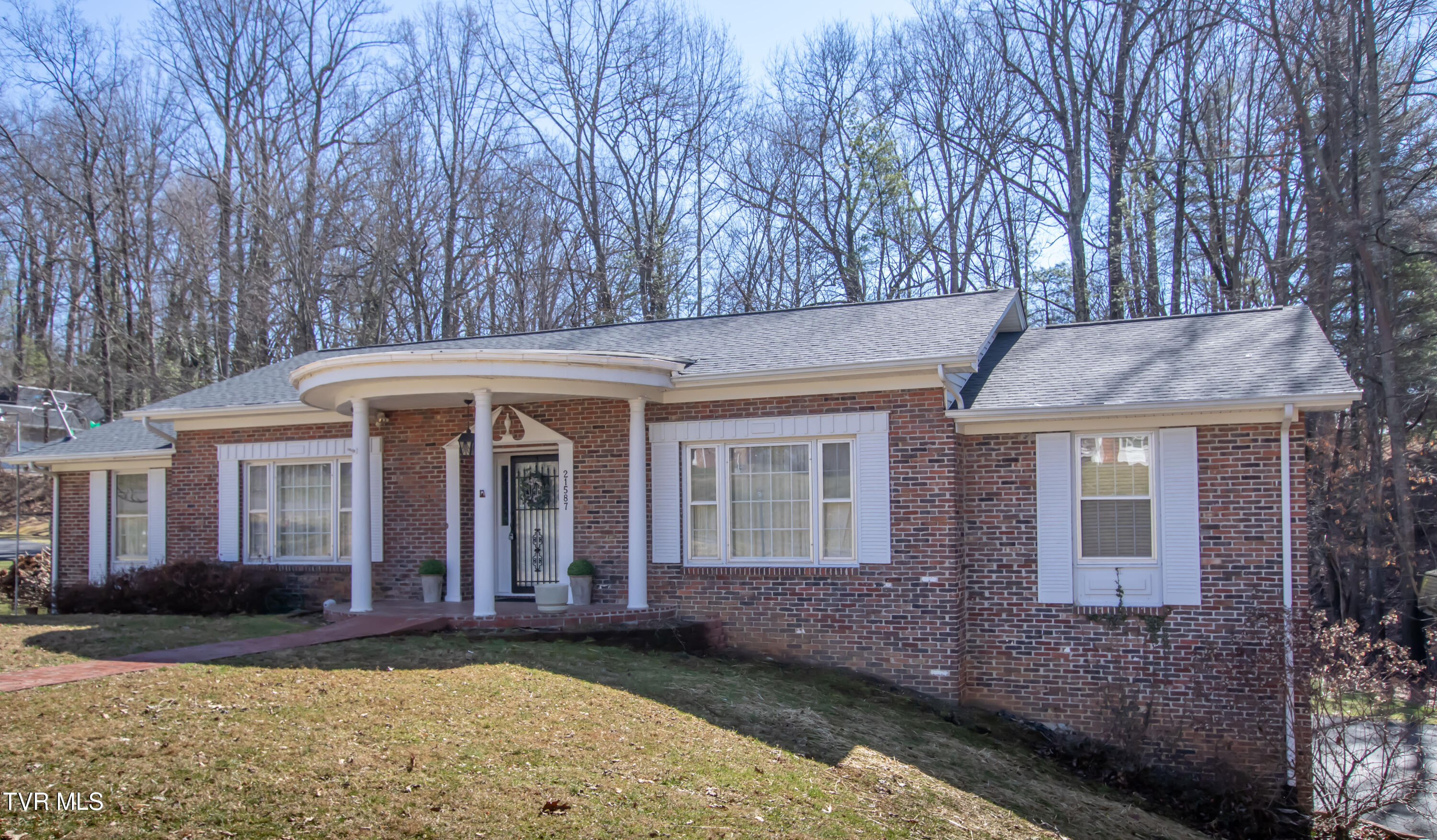 21587 Plantation Road Bristol, VA 24202 - Photo 5 of 55 Plantation Two-2