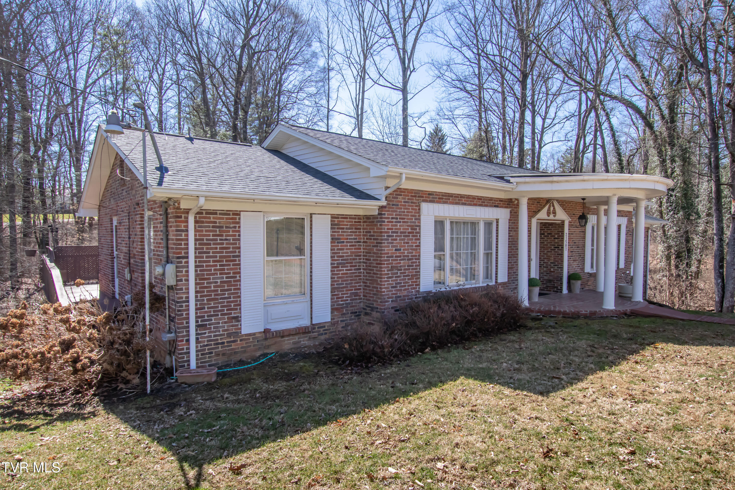 21587 Plantation Road Bristol, VA 24202 - Photo 7 of 55 Plantation Two-5
