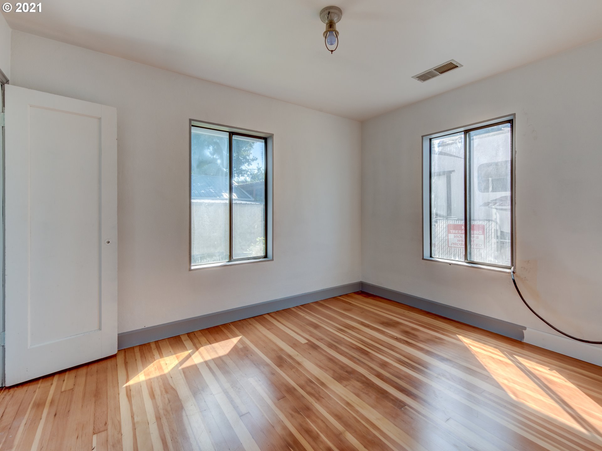 353 Baxter Street Eugene, OR 97402 - Photo 13 of 26