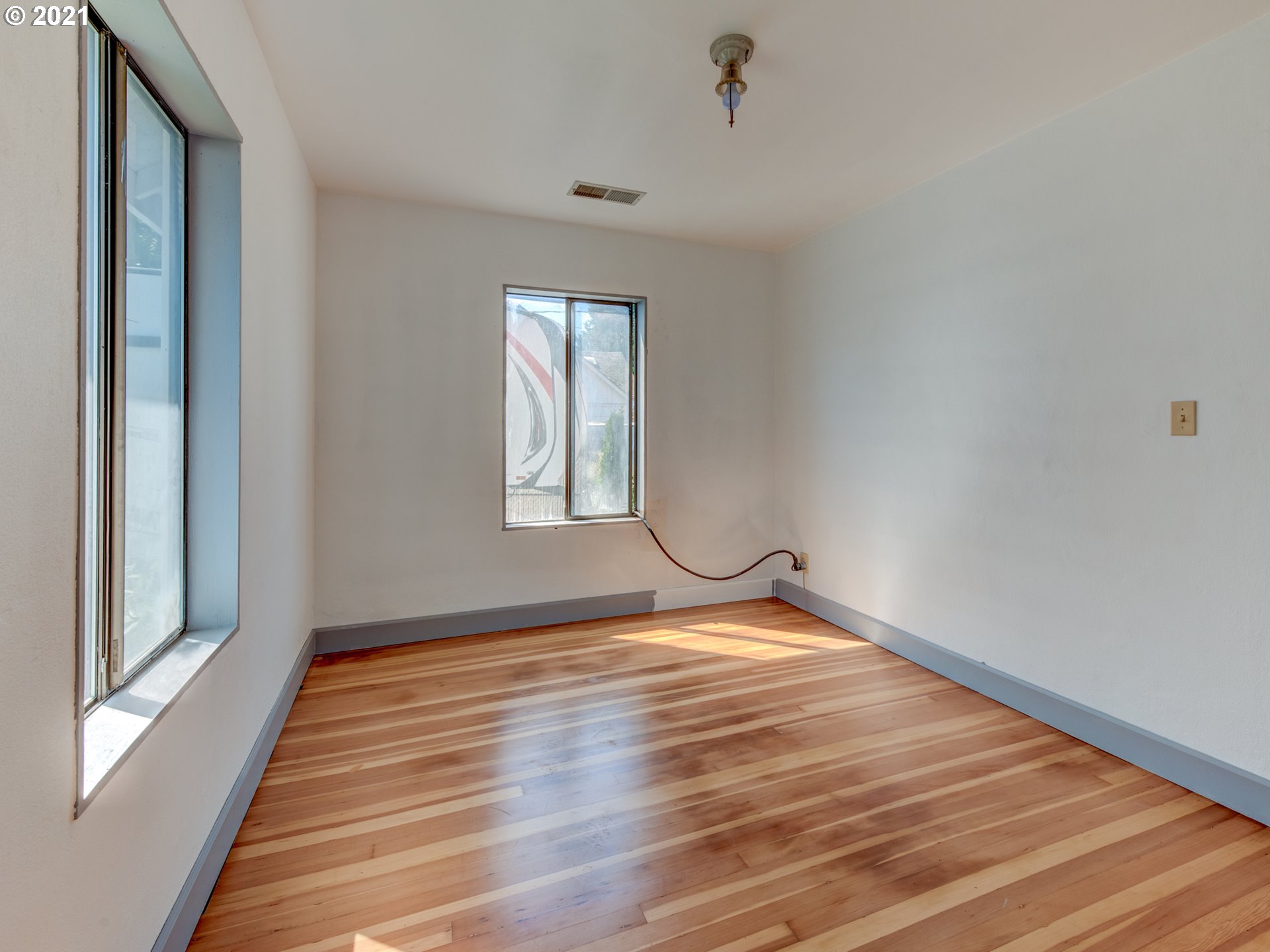 353 Baxter Street Eugene, OR 97402 - Photo 14 of 26