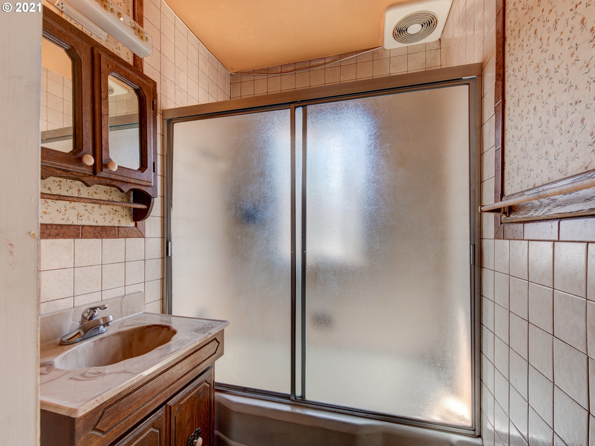 353 Baxter Street Eugene, OR 97402 - Photo 15 of 26