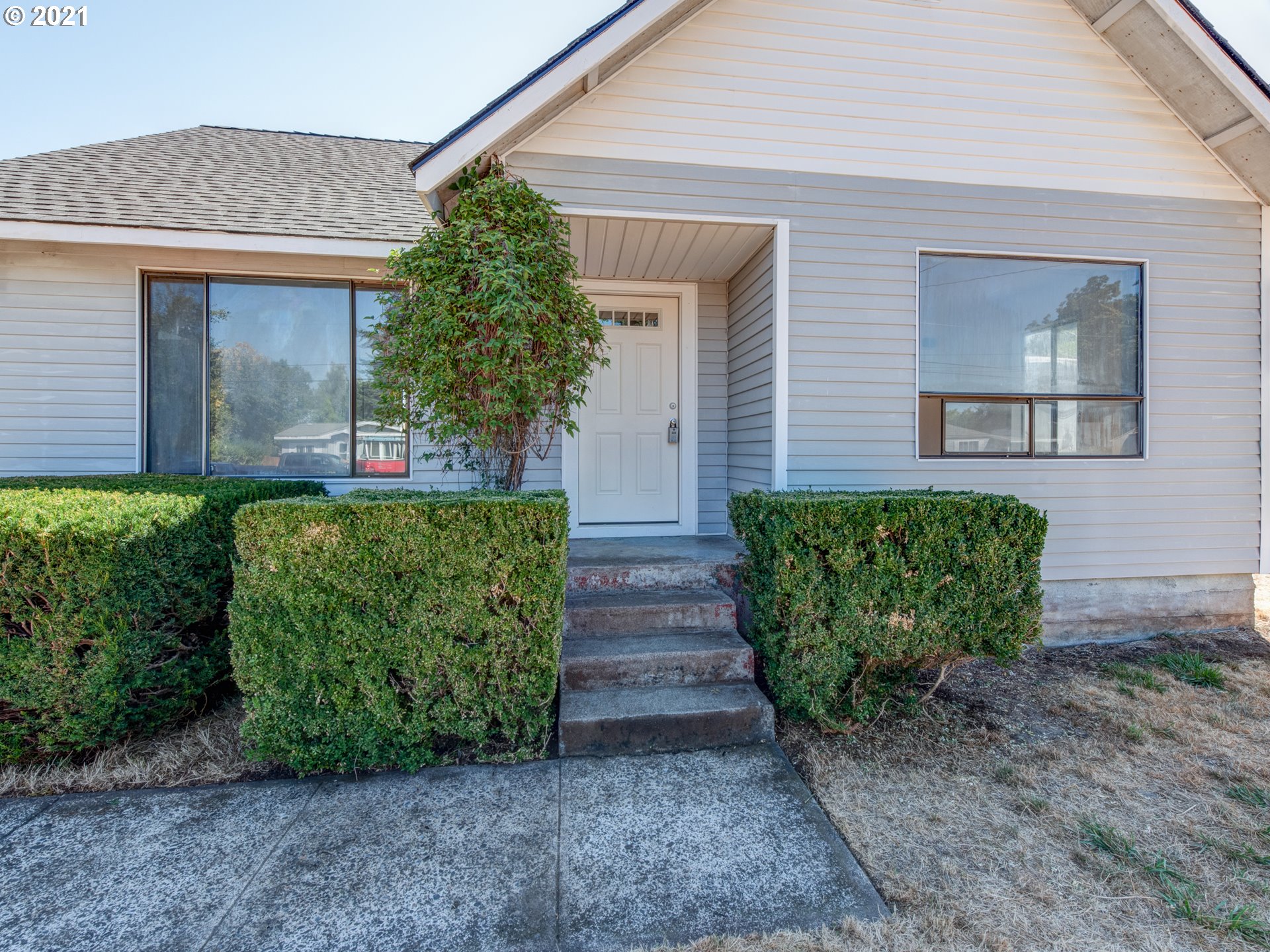 353 Baxter Street Eugene, OR 97402 - Photo 3 of 26