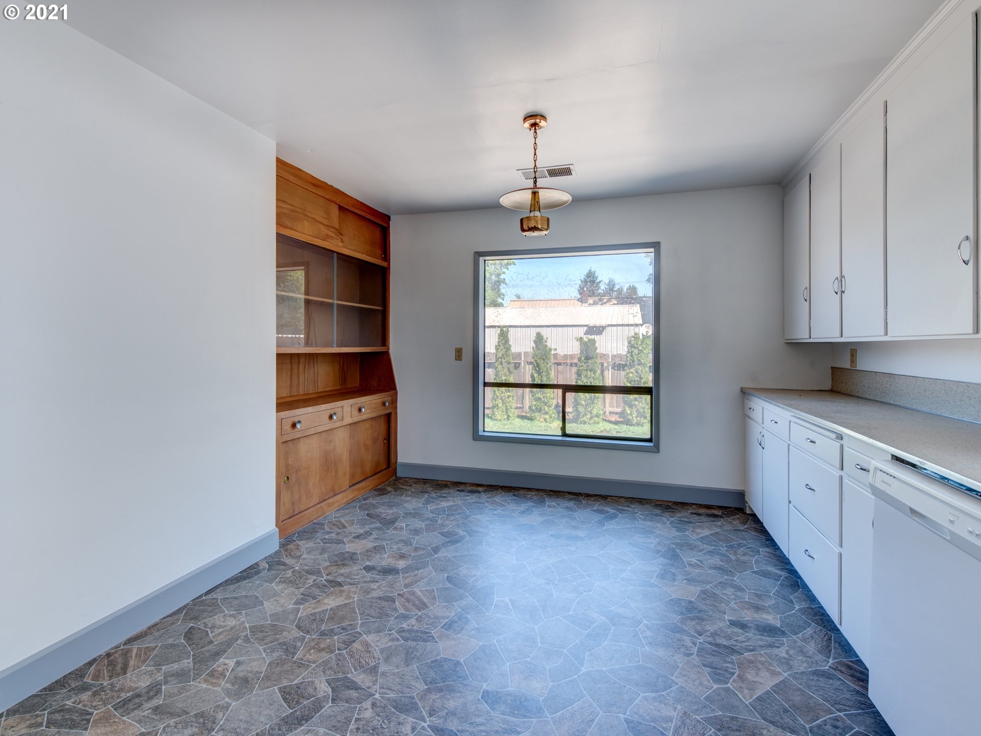 353 Baxter Street Eugene, OR 97402 - Photo 6 of 26