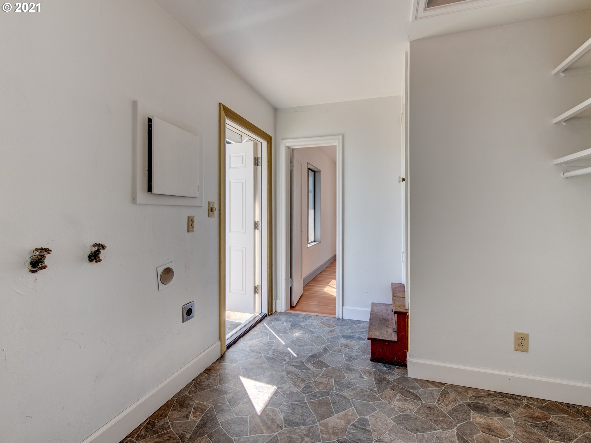 353 Baxter Street Eugene, OR 97402 - Photo 10 of 26