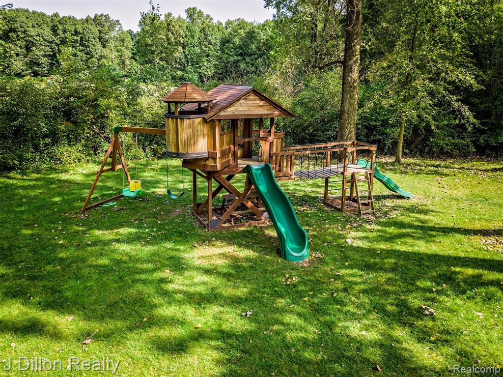 22855 Bohn Road Belleville, MI 48111 - Photo 11 of 48