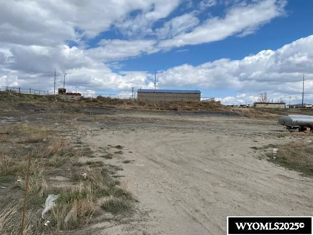 $179,000 | Salt Creek Hwy Mills, Casper, WY 82601