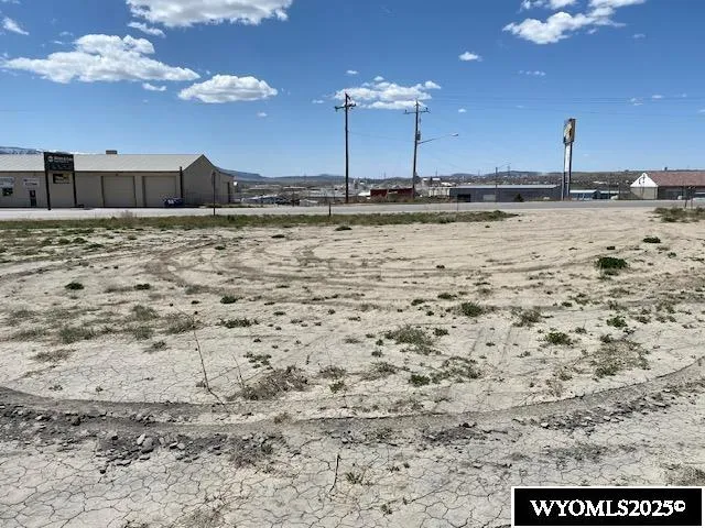 $179,000 | Salt Creek Hwy Mills, Casper, WY 82601