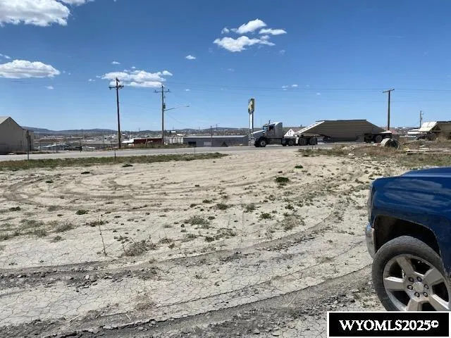 $179,000 | Salt Creek Hwy Mills, Casper, WY 82601