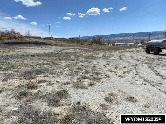 $179,000 | Salt Creek Hwy Mills, Casper, WY 82601