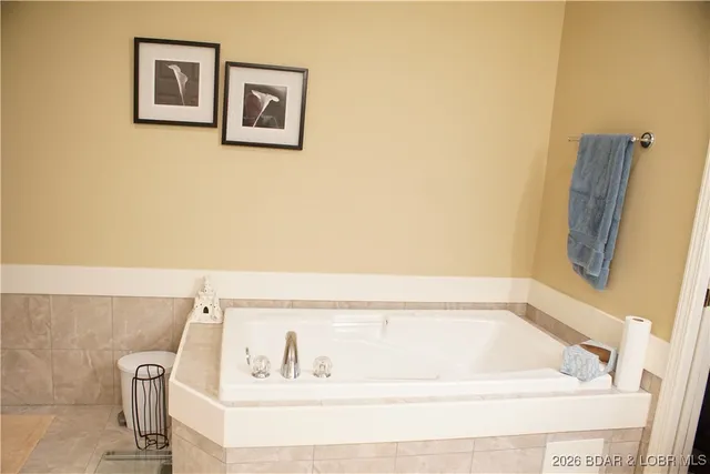 $359,900 | 807 Harbour Towne Drive, Unit 807E, Lake Ozark, MO 65049