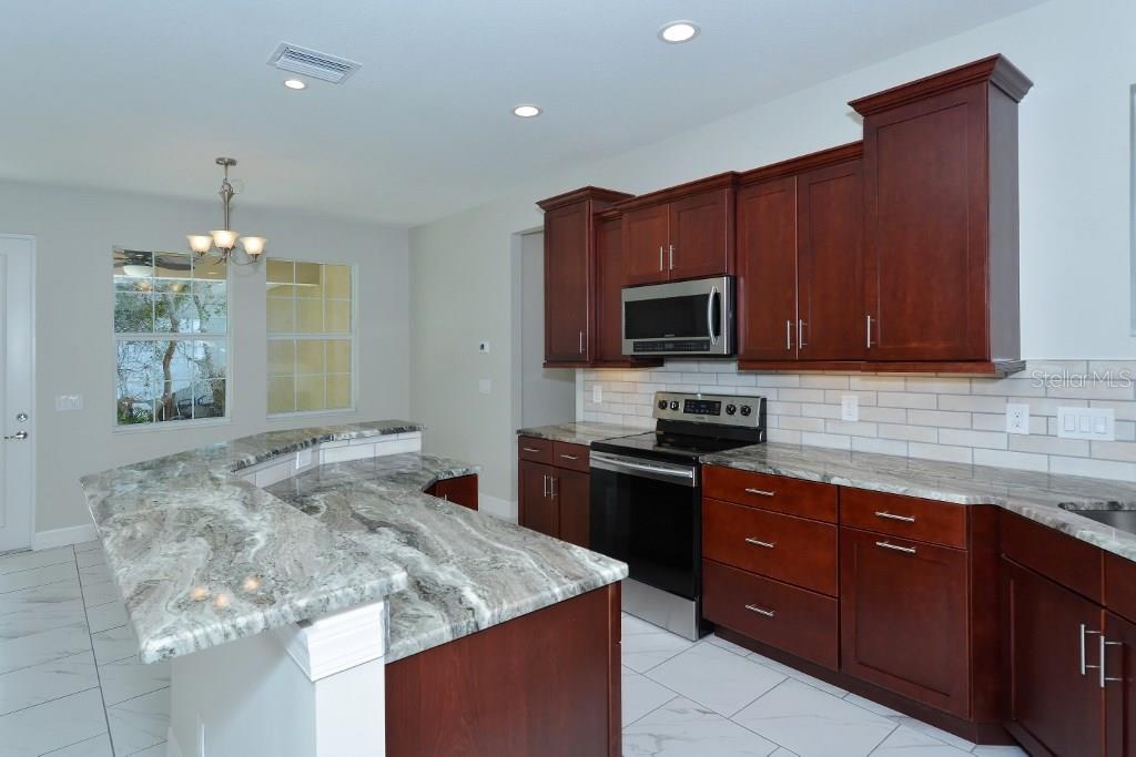 1033 Horizon Road Venice, FL 34293 - Photo 9 of 25 Gallery Image 9