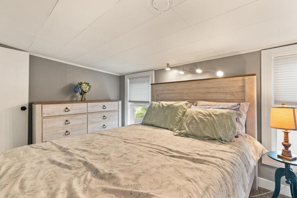 23 Vale Road Wakefield, MA 01880 - Photo 18 of 33