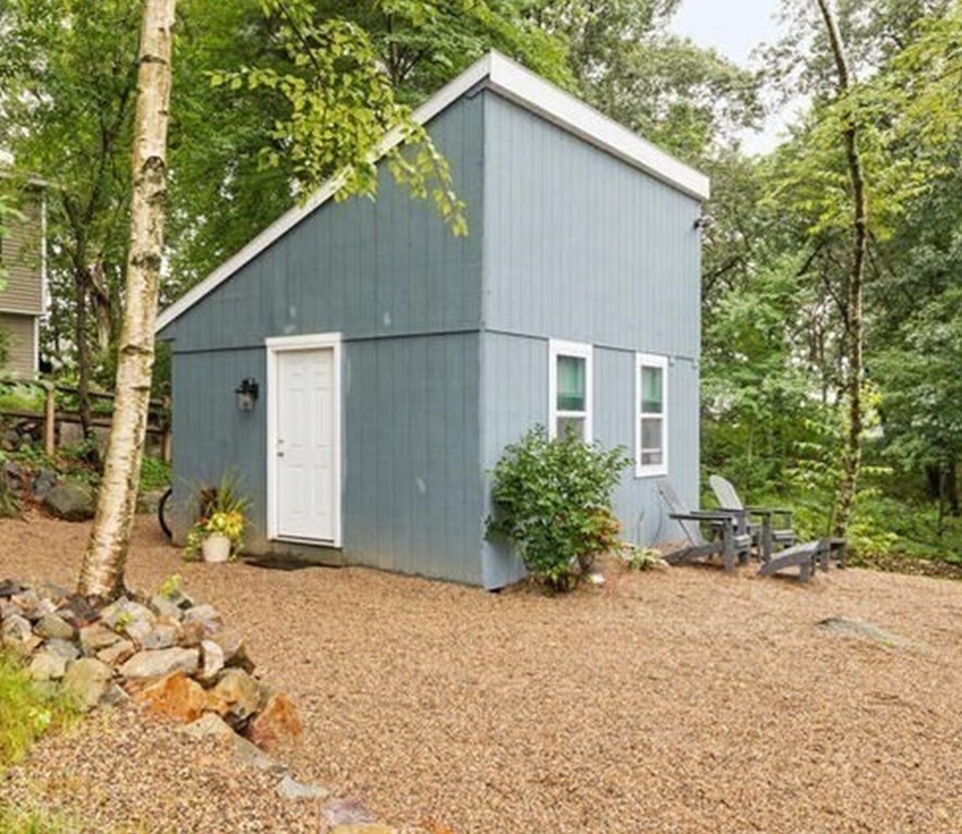 23 Vale Road Wakefield, MA 01880 - Photo 5 of 33