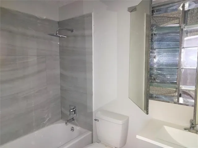 $2,500 | 2001 Groveland Road, Palm Harbor, FL 34683