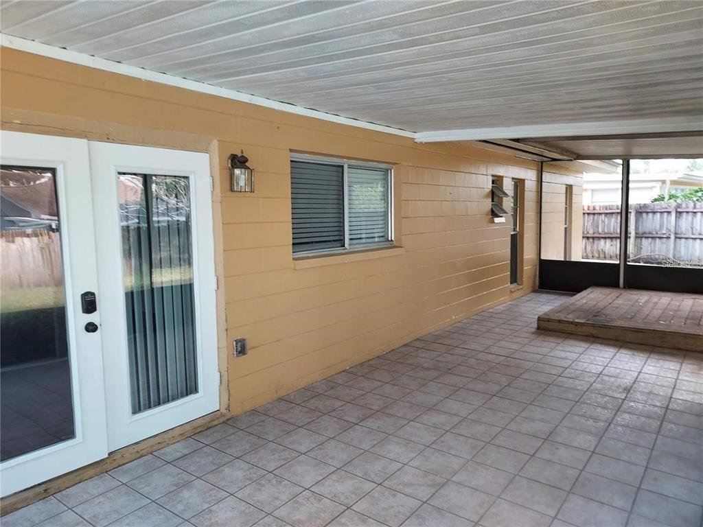 2001 Groveland Road Palm Harbor, FL 34683 - Photo 2 of 23