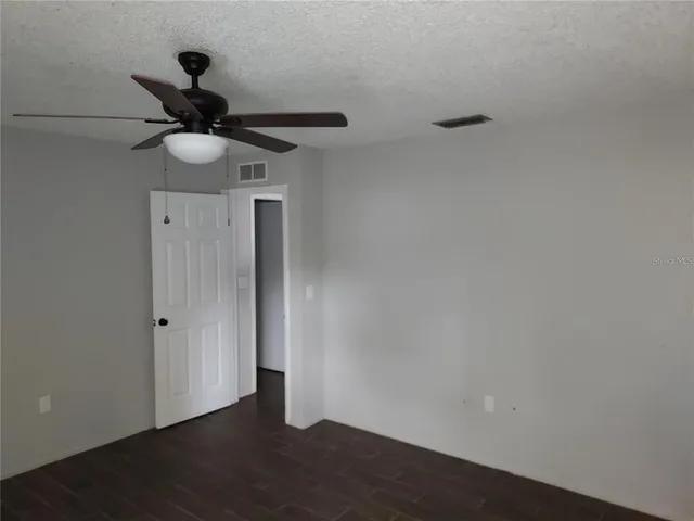 $2,500 | 2001 Groveland Road, Palm Harbor, FL 34683