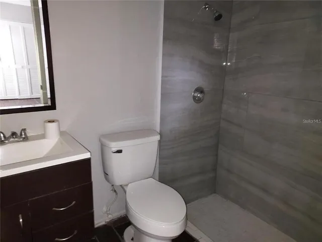 $2,500 | 2001 Groveland Road, Palm Harbor, FL 34683