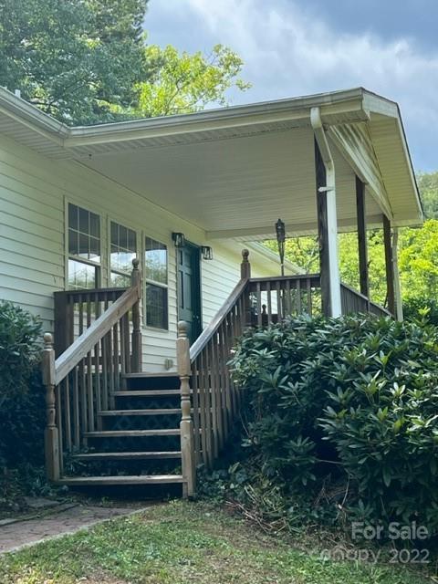 44 Jessella Drive Clyde, NC 28721 - Photo 2 of 37 a view of entryway with stairs