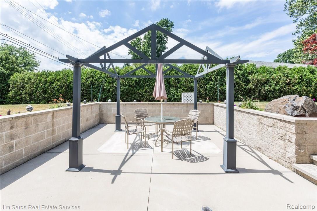 15 Willison Road Grosse Pointe, MI 48236 - Photo 19 of 21 6D6A6438.jpg
