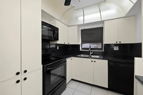 $2,900 | 7734 Balboa Street, Unit 7734, Sunrise, FL 33351