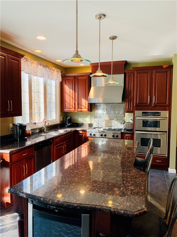 165 Angell Road Cumberland, RI 02864 - Photo 8 of 36