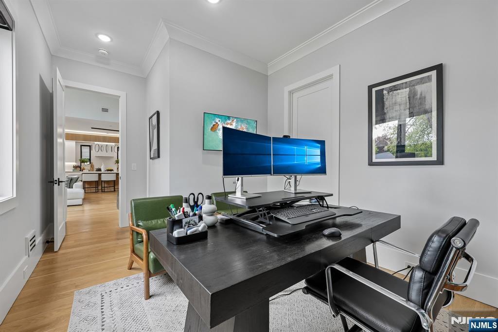 424 East Ridgewood Avenue Paramus, NJ 07652 - Photo 44 of 50