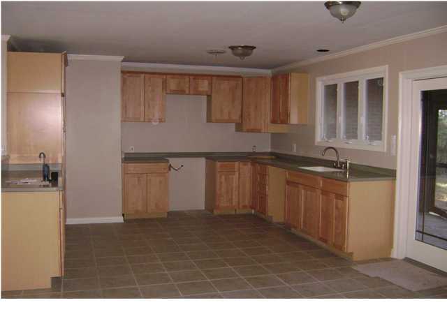 284 Holly Point Road Freeport, FL 32439 - Photo 5 of 11 Gallery Image 5
