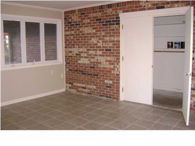 284 Holly Point Road Freeport, FL 32439 - Photo 6 of 11 Gallery Image 6