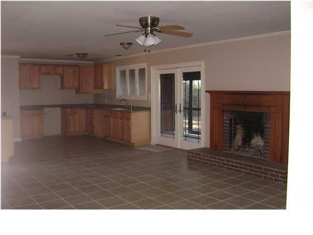 284 Holly Point Road Freeport, FL 32439 - Photo 8 of 11 Gallery Image 8