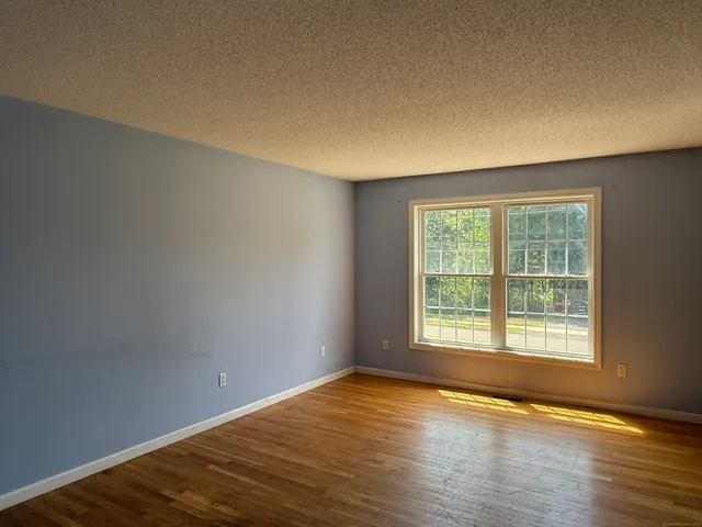 $269,900 | 45 Hart Street, Unit A, Southington, CT 06489