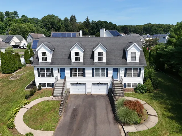 $269,900 | 45 Hart Street, Unit A, Southington, CT 06489