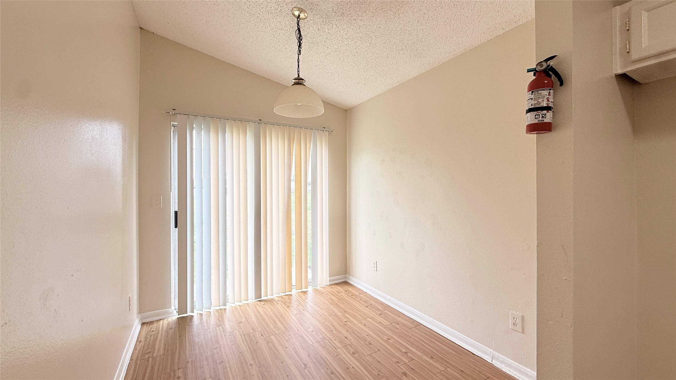 15821 Ridgecroft Road Houston, TX 77053 - Photo 6 of 16