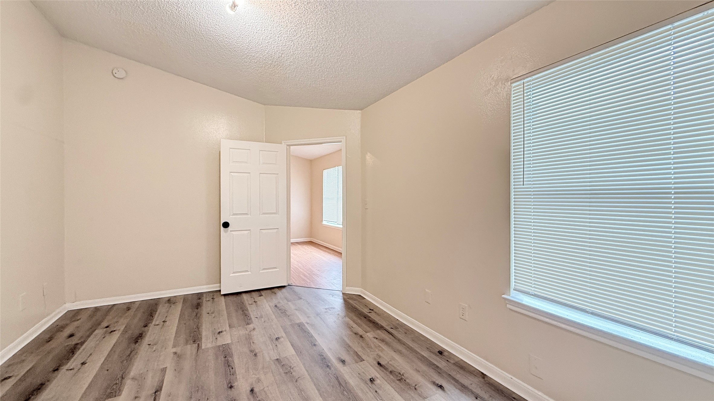 15821 Ridgecroft Road Houston, TX 77053 - Photo 8 of 16