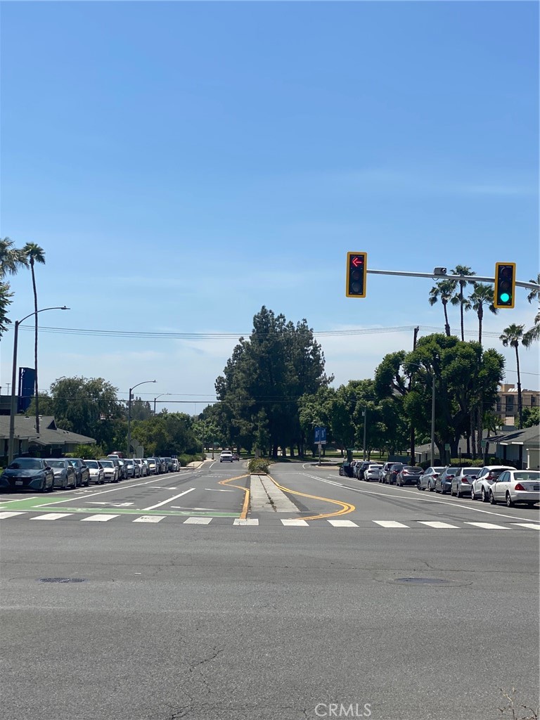 220 West Big Springs Road Riverside, CA 92507 - Photo 31 of 39 a view of street with cars