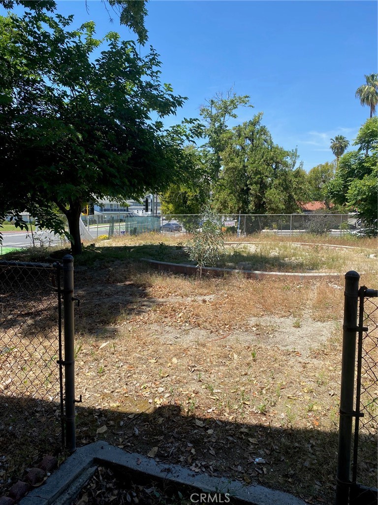 220 West Big Springs Road Riverside, CA 92507 - Photo 7 of 39 a view of a lake