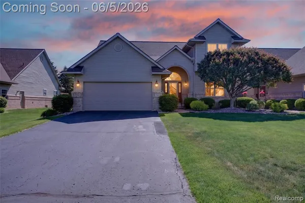 $369,900 | 2443 Crossings Circle, Davison, MI 48423