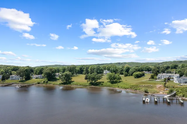 a view of a chairs in a backyard