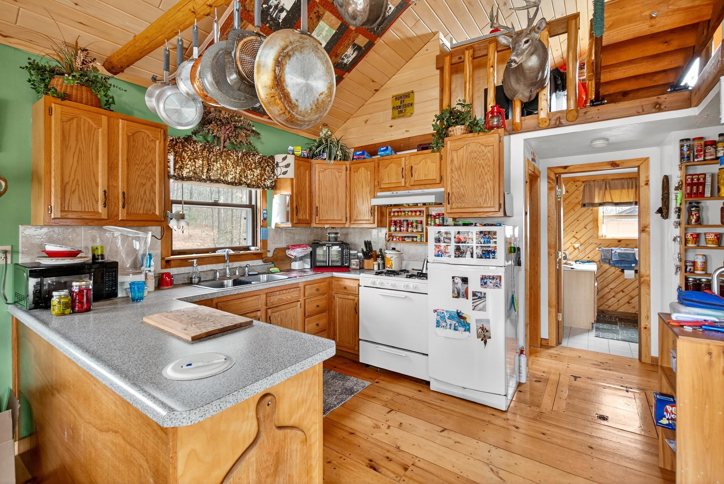 W9499 West 28th Road Crivitz, WI 54114 - Photo 24 of 35