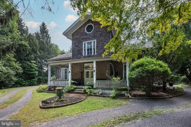 $499,000 | 705 Woodlane Road, Beverly, NJ 08010